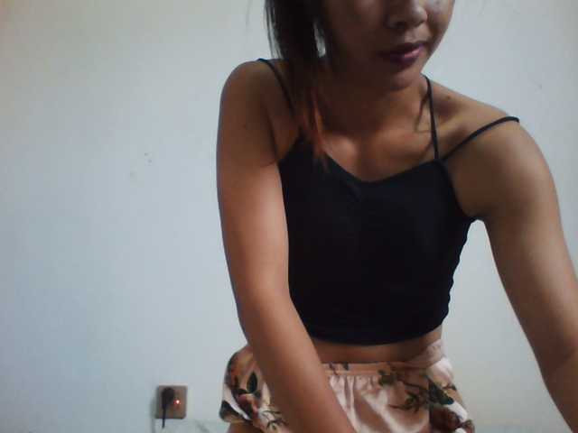 YoungLie69 — live female cam