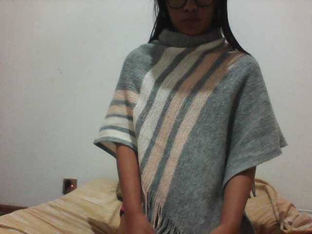 PrettyLie live cam on BongaCams