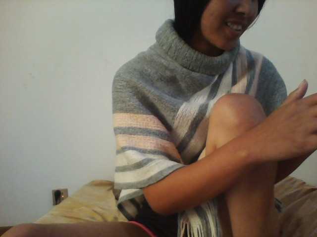 PrettyLie live cam on BongaCams