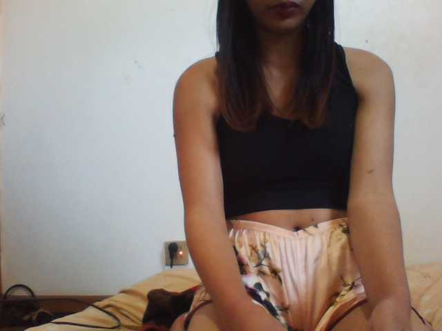 PrettyLie live cam on BongaCams