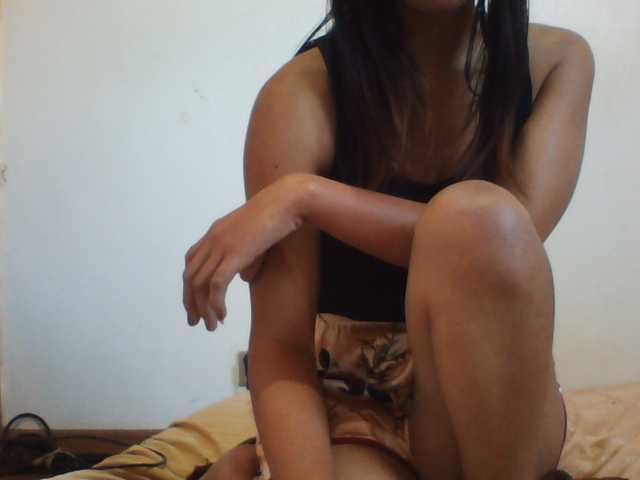 PrettyLie live cam on BongaCams