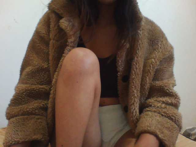 PrettyLie live cam on BongaCams