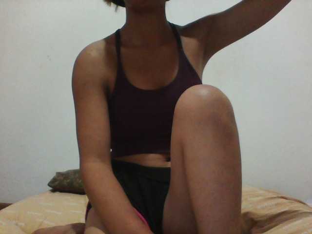 PrettyLie live cam on BongaCams