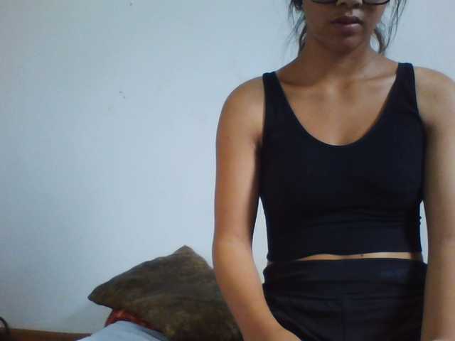 PrettyLie live cam on BongaCams