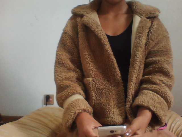 PrettyLie live cam on BongaCams