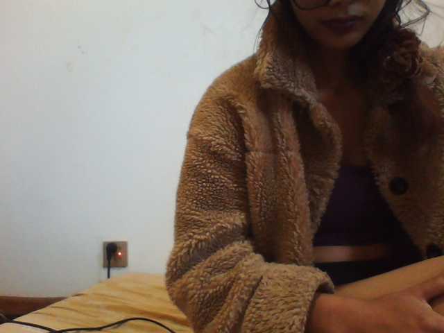 PrettyLie live cam on BongaCams