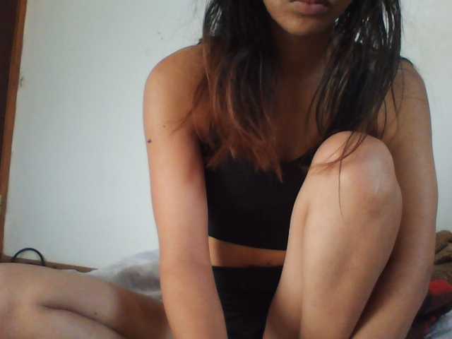 PrettyLie live cam on BongaCams