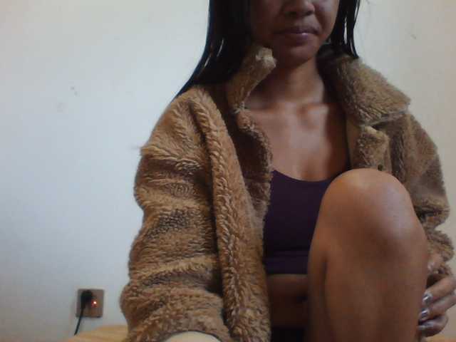 PrettyLie live cam on BongaCams