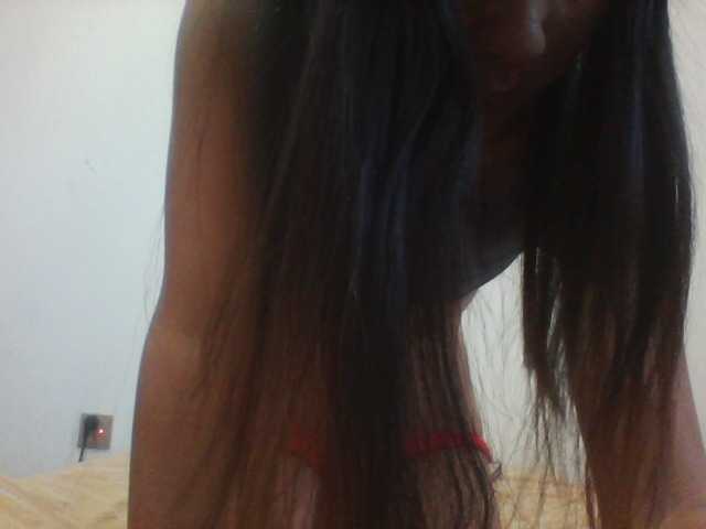 PrettyLie live cam on BongaCams