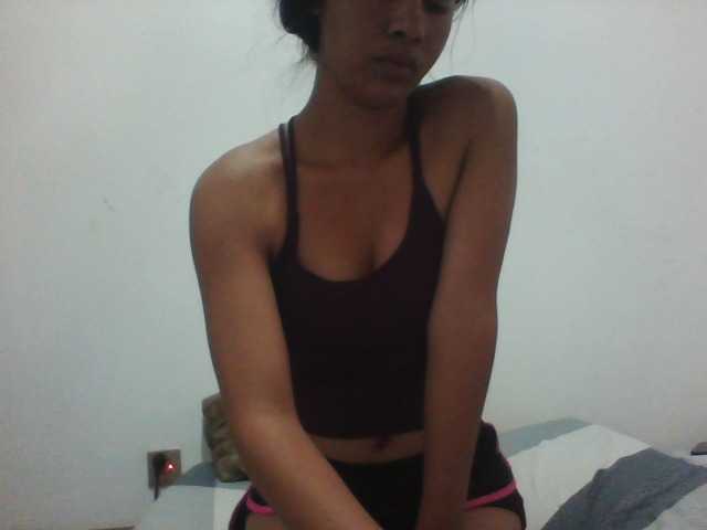 PrettyLie live cam on BongaCams