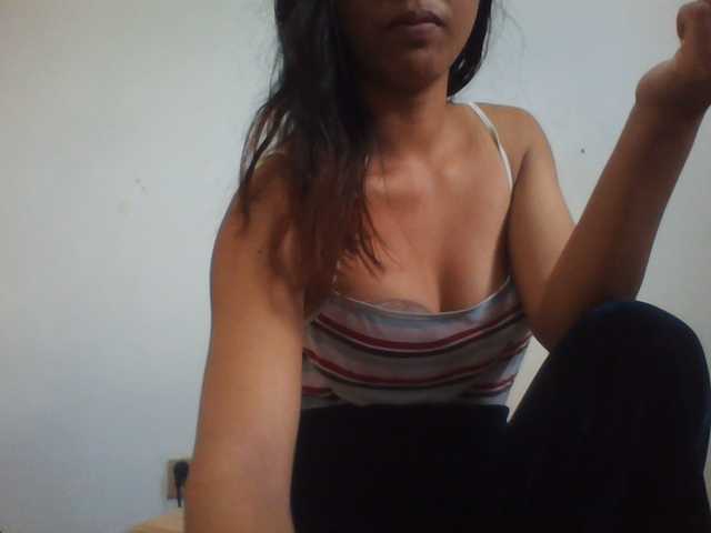 PrettyLie live cam on BongaCams