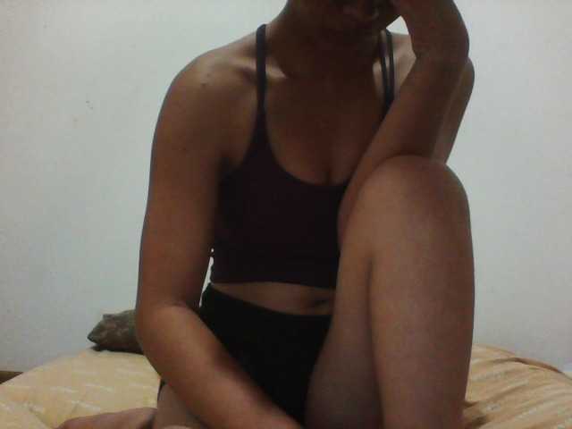 PrettyLie live cam on BongaCams