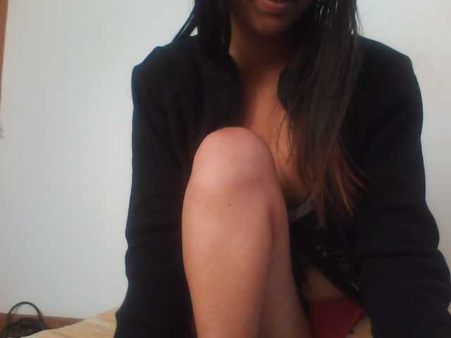 PrettyLie live cam on BongaCams