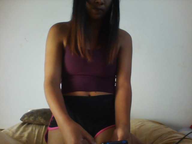 PrettyLie live cam on BongaCams