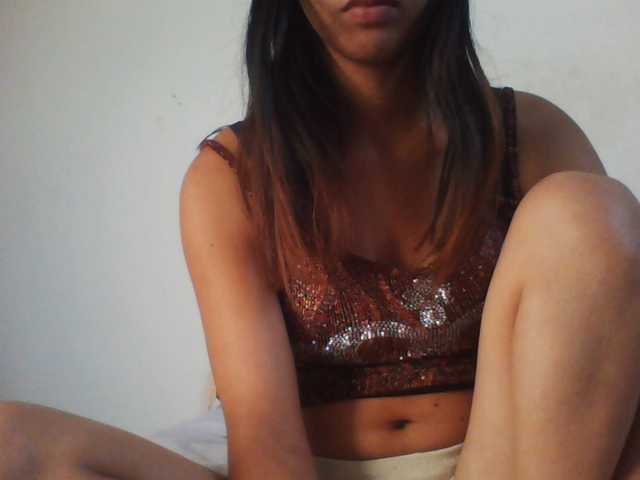 PrettyLie live webcam show