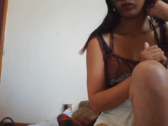 PrettyLie live webcam show