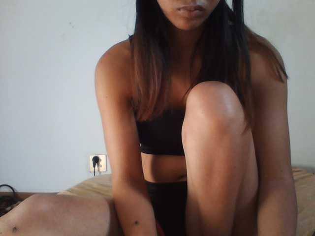 PrettyLie live cam on BongaCams