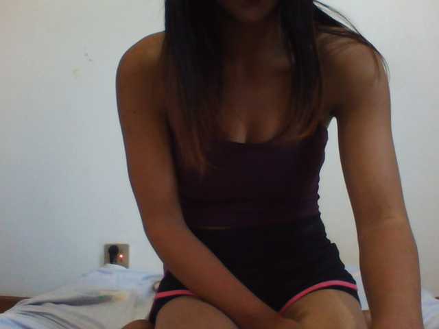 PrettyLie live cam on BongaCams