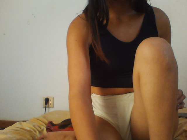 PrettyLie live cam on BongaCams