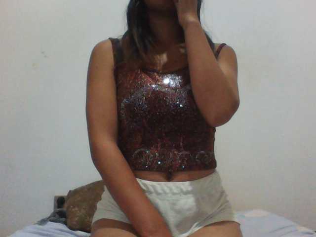 PrettyLie live cam on BongaCams
