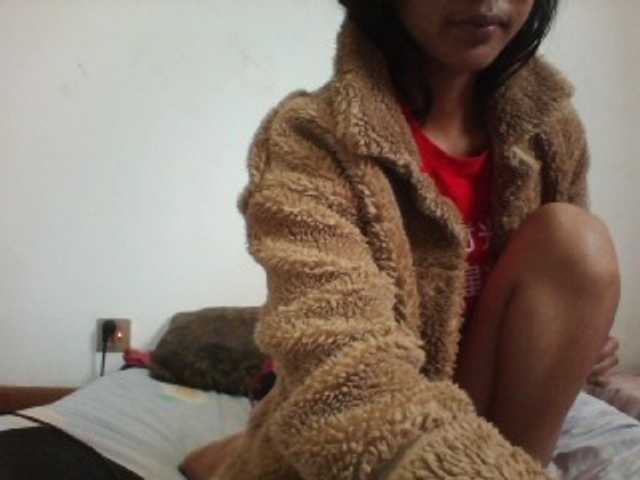 PrettyLie live cam on BongaCams