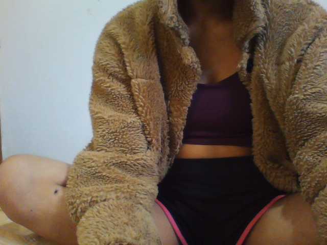 PrettyLie live cam on BongaCams