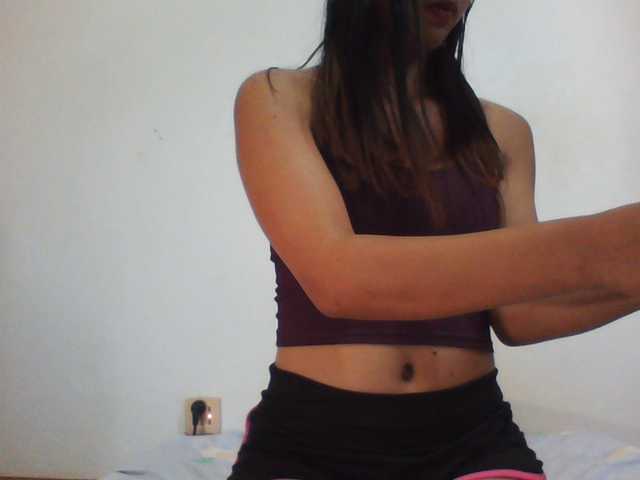 PrettyLie live cam on BongaCams