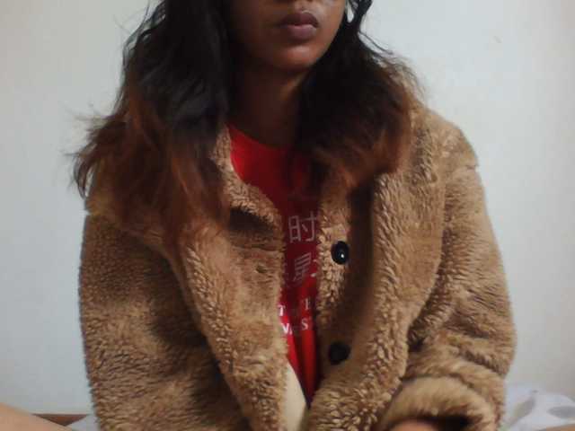 PrettyLie live cam on BongaCams