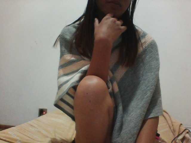 PrettyLie live cam on BongaCams