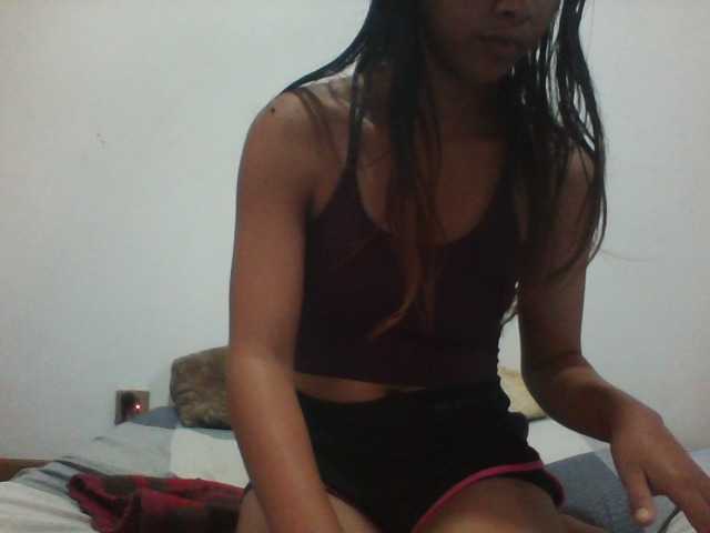 PrettyLie live cam on BongaCams