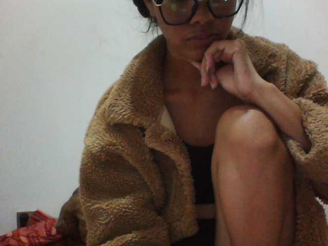 PrettyLie live cam on BongaCams