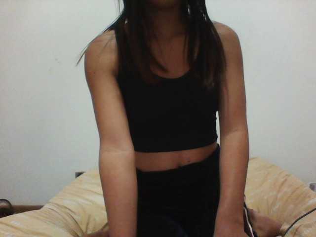 PrettyLie live cam on BongaCams