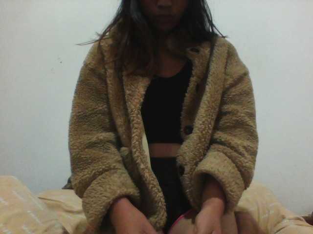 PrettyLie live cam on BongaCams