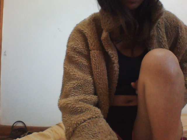 PrettyLie live cam on BongaCams