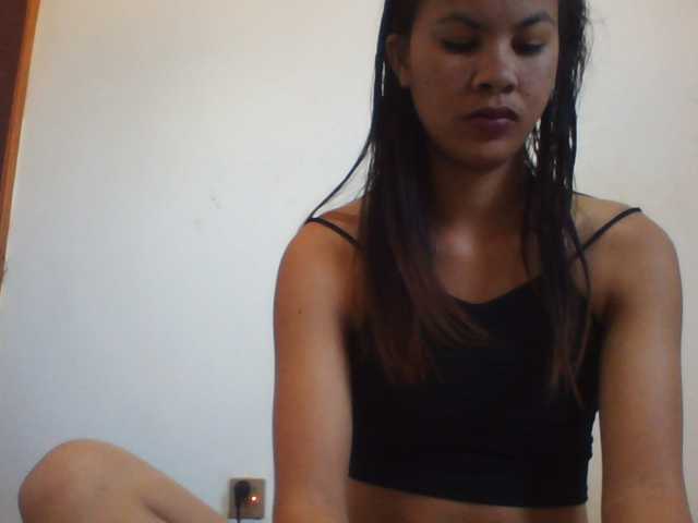 PrettyLie live cam on BongaCams