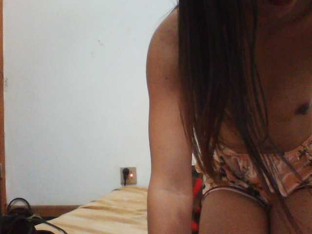 PrettyLie live cam on BongaCams