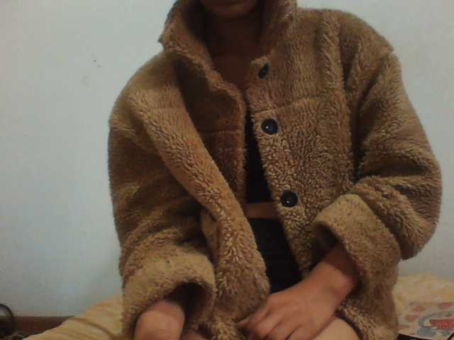PrettyLie live cam on BongaCams