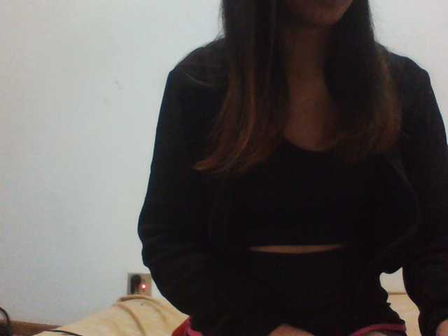 PrettyLie live cam on BongaCams