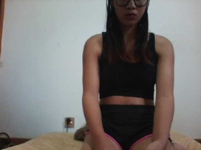 PrettyLie live cam on BongaCams