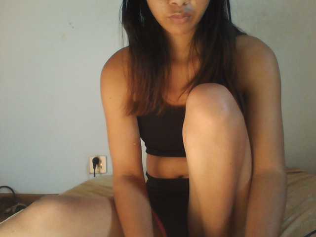 PrettyLie live cam on BongaCams