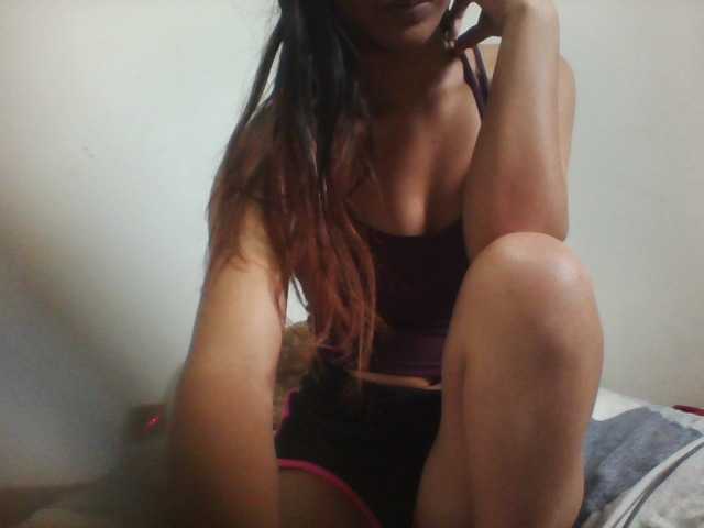 PrettyLie live cam on BongaCams