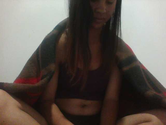 PrettyLie live cam on BongaCams