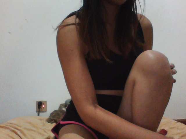 PrettyLie live cam on BongaCams