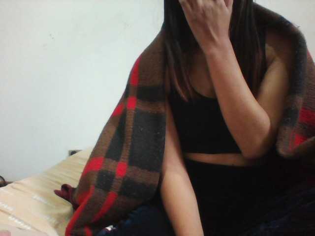 PrettyLie live cam on BongaCams