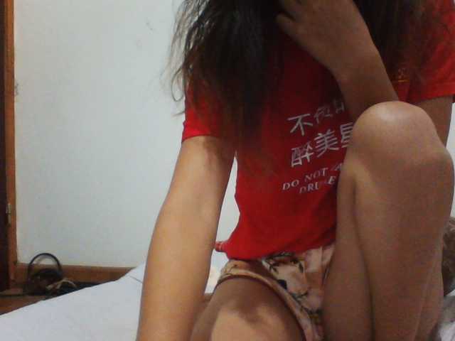 PrettyLie live cam on BongaCams