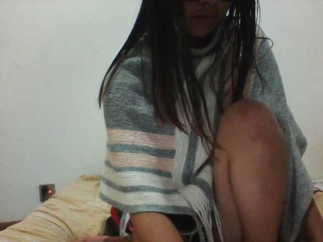 PrettyLie live cam on BongaCams