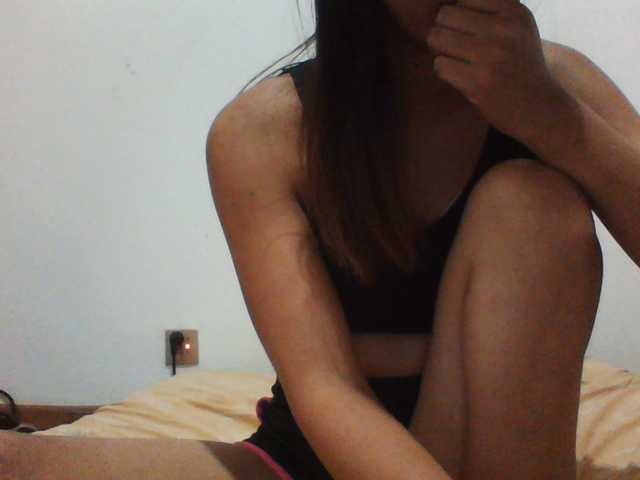 PrettyLie live cam on BongaCams