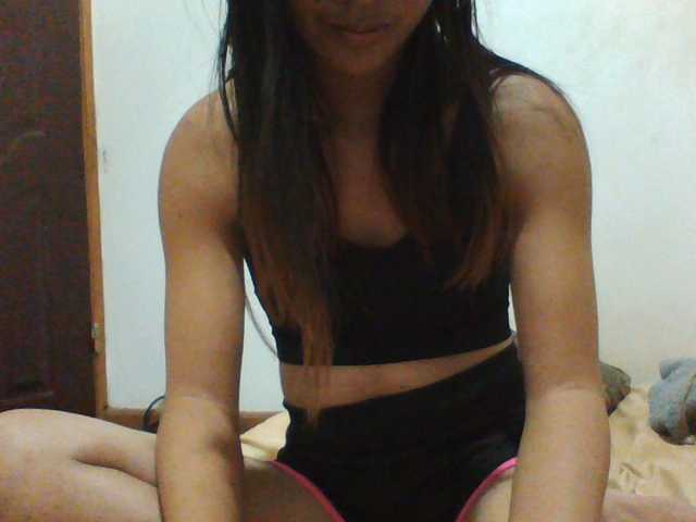 PrettyLie live cam on BongaCams