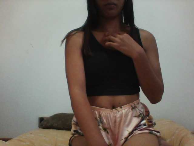 PrettyLie live cam on BongaCams