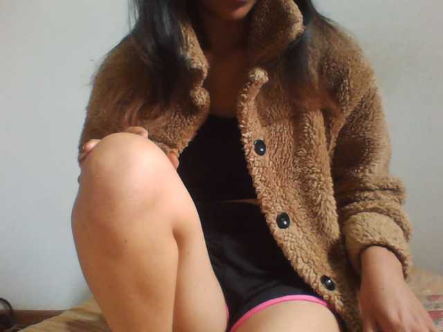 PrettyLie live cam on BongaCams